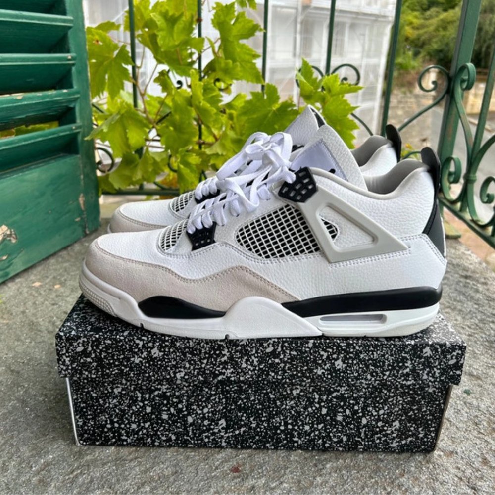 Jordan 4 Retro Military Black - Picture 1 of 6